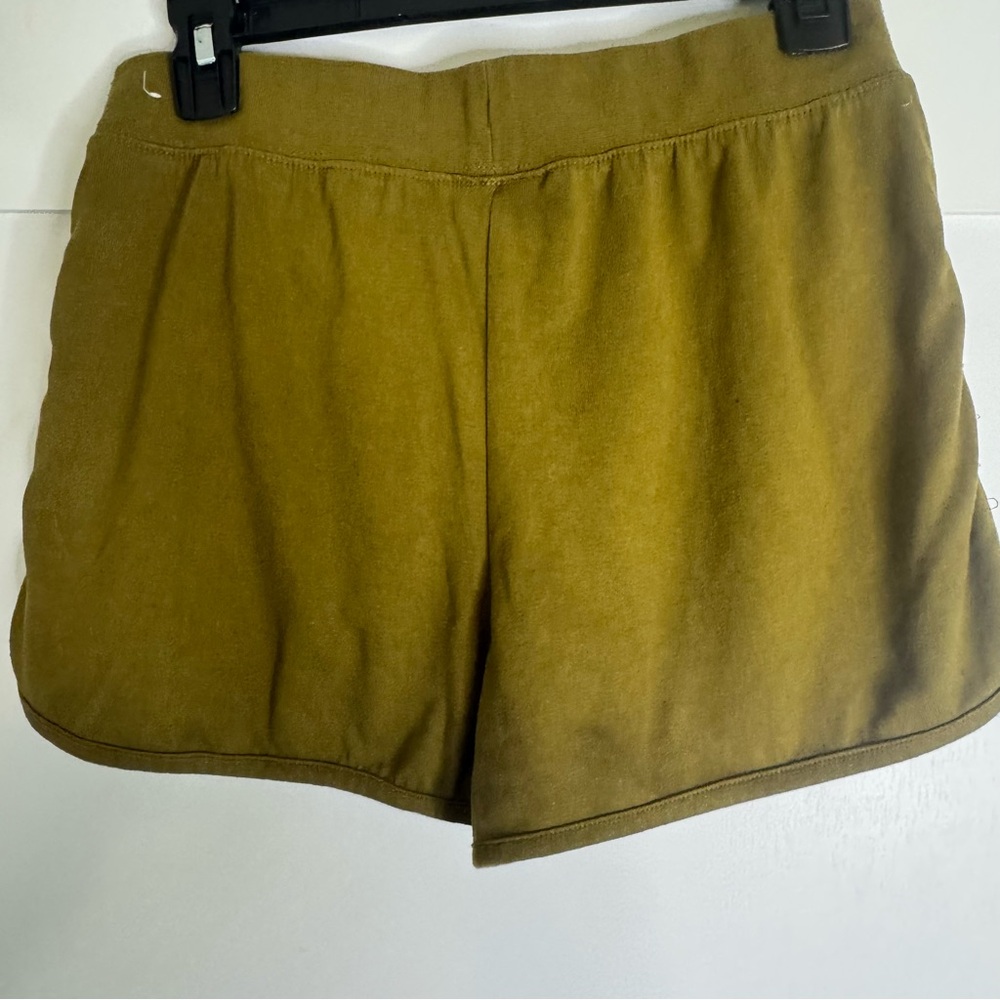 Nike olive green athletic athliesure shorts - Picture 4 of 5